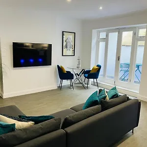 Rock 19 Apartment